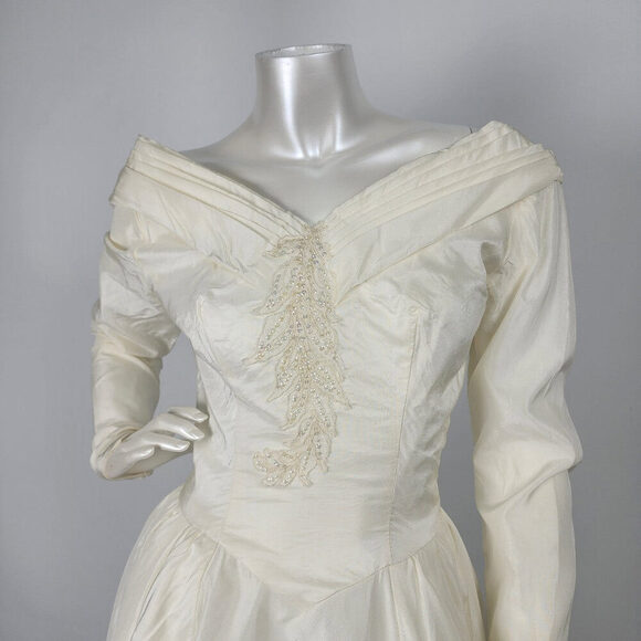 Vintage Cream Sequined Floral Detail Drop Shoulder Wedding Dress Size XS - Picture 2 of 16